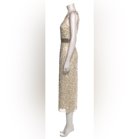 NWT Mac Duggal Geometric Embellished Sleeveless Gown (Nude/Silver)#93578  Size 2 - Picture 2 of 5